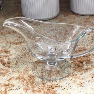 New- gravy boat serving piece